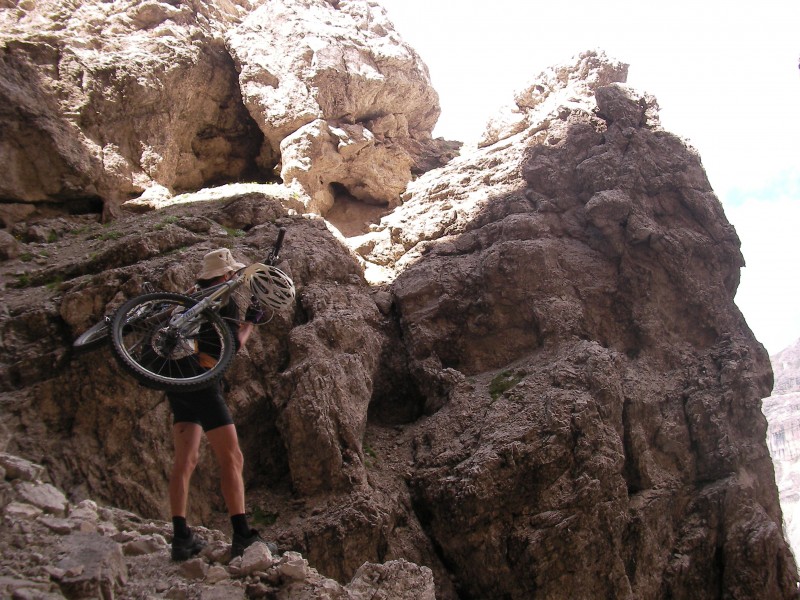 #19 forcella de Puez (2517m) gros portage bien rustique forcella de Puez (2517m) gros portage bien rustique