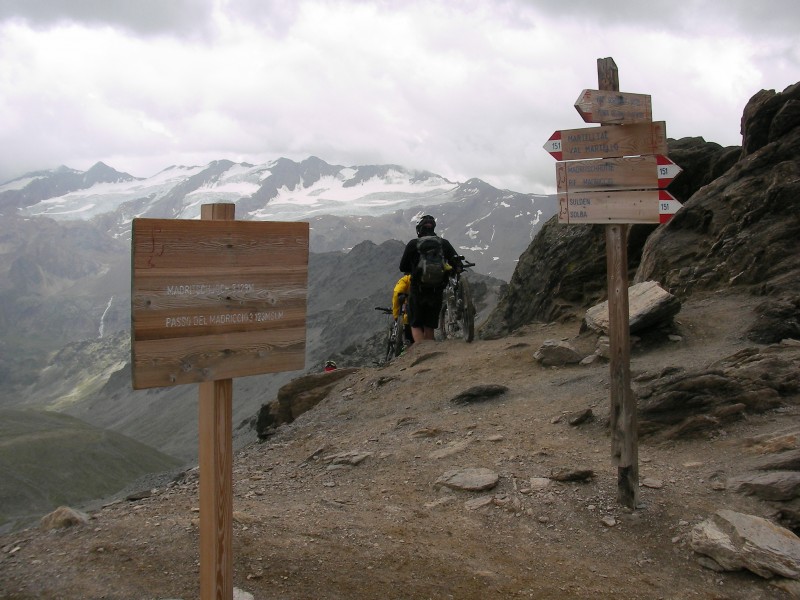 Madritschjoch (3123m) on n'est pas seul.