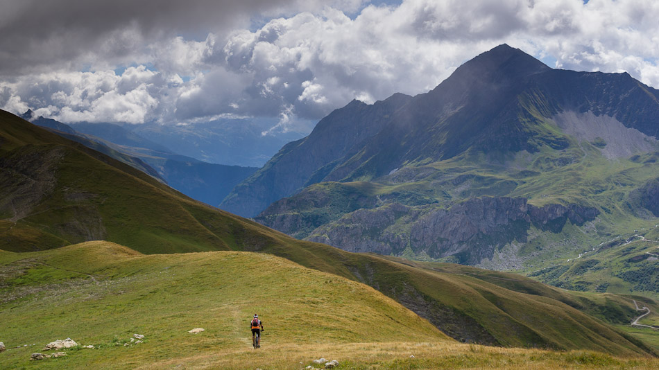 Descente sur Col de la Sauce : Et la pointe de la Terrasse au fond