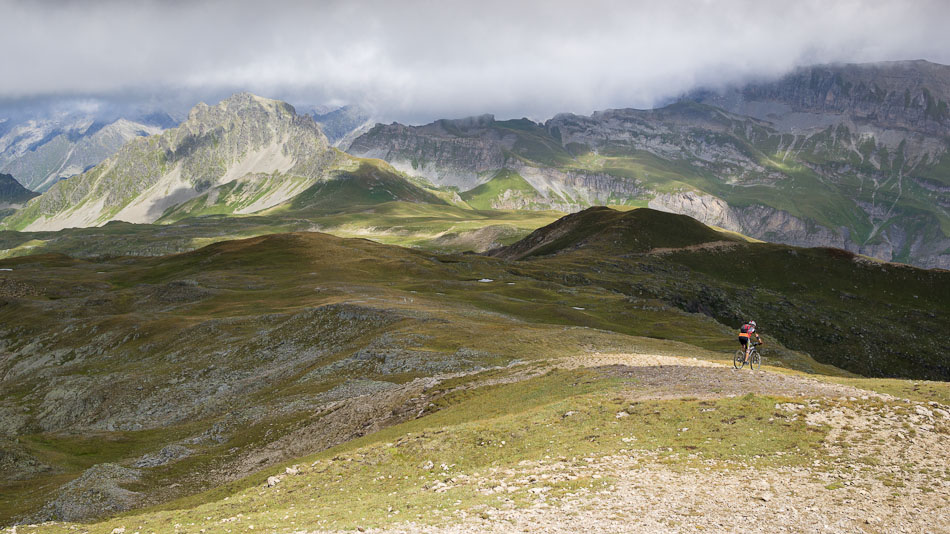 Rocher des Enclaves : descente vers le Lac Noir