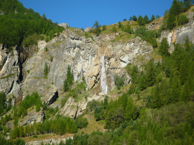 #2 Tête Blanche de By : cascade.. Tête Blanche de By : cascade..
