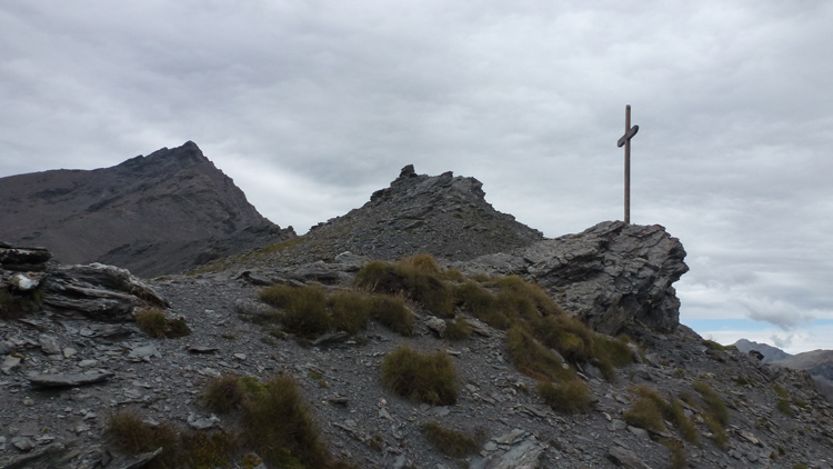 Col de Pelouse : Au sommet du col,l'arête SW de Scolette