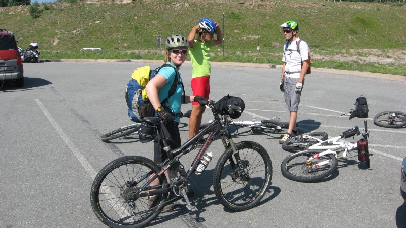 #1 CT J1 : Gwenn et sa monture, avec des têtes connues derrière, en mode plus léger CT J1 : Gwenn et sa monture, avec des têtes connues derrière, en mode plus léger