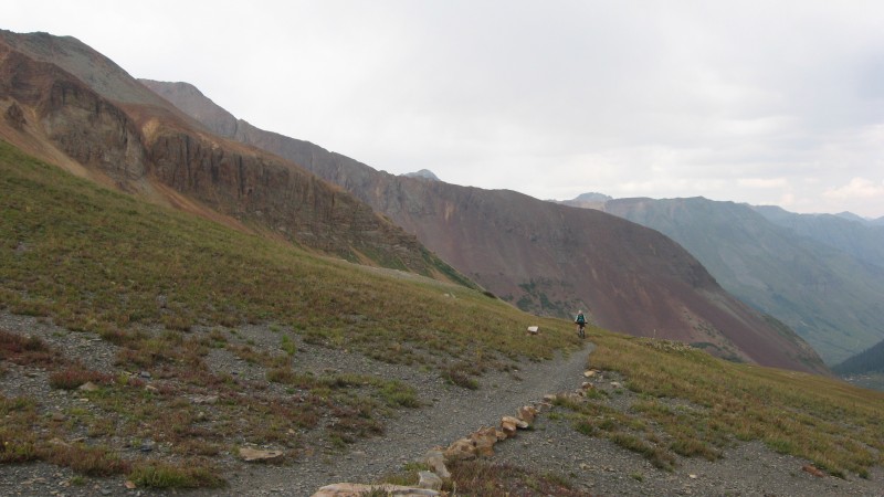 CT J1 : Le trail est bien tracé, ça roule jusqu'en haut