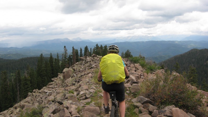 CT J3 : un beau point de vue avant le highline trail