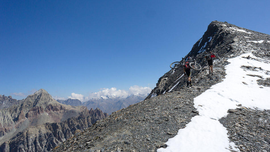 #13 Sur l Sur l'arête nord : sous le sommet