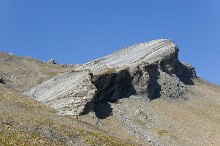 Tête N des Fours : Le sommet dominant le col des Fours