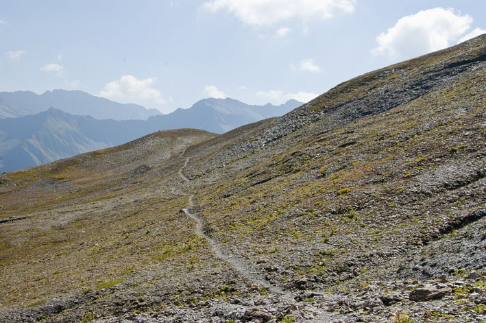 Tête N des Fours : Sentier de traversée vers le lac de Mya