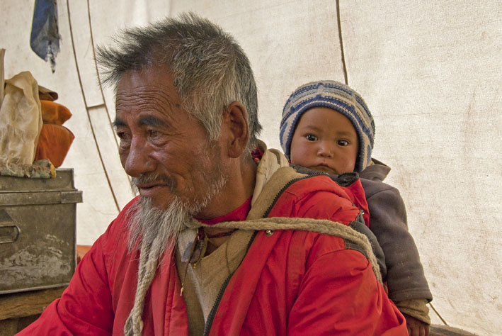 Rupshu : 5ème étape : Sous la tente des nomades de Rajun Karu