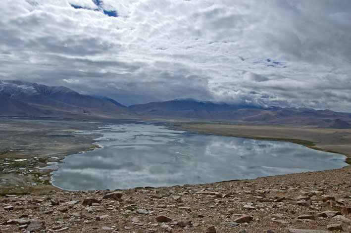 Rupshu : 4ème étape : Du col Kongka Seru, les reflets du lac Tso kar