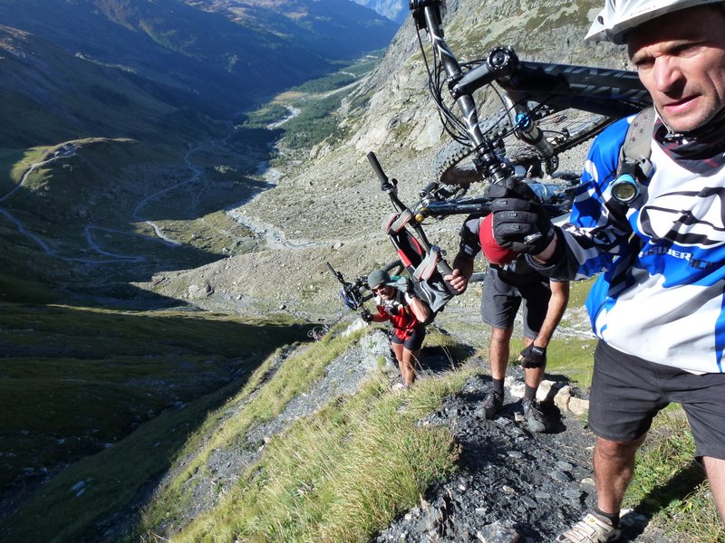 Pt Col Ferret : Montée bien raide au Petit Ferret à déconseiller si c'est glacé...