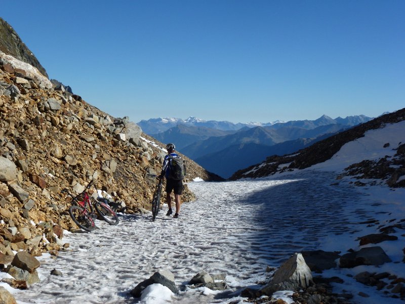 Petit Col Ferret : Arrivée en Suisse