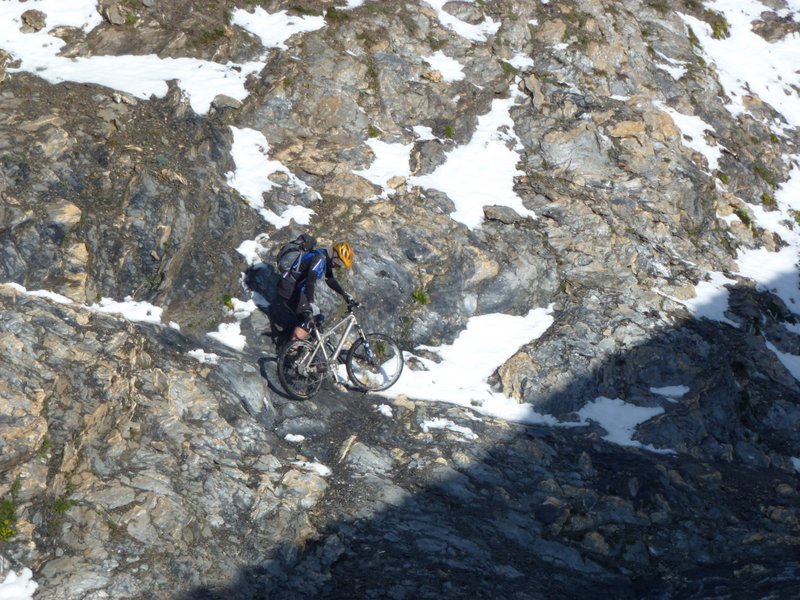 #8 Ref. de la Croix du Bonhomme : Descente sur les Chapieux un peu casse-gueule le matin Ref. de la Croix du Bonhomme : Descente sur les Chapieux un peu casse-gueule le matin