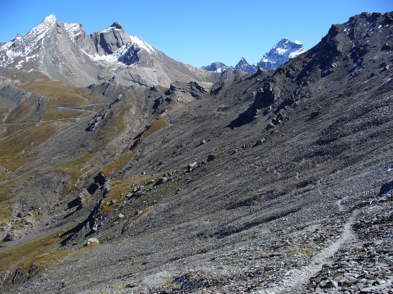 Sentier Montée : Vue sur Agnel