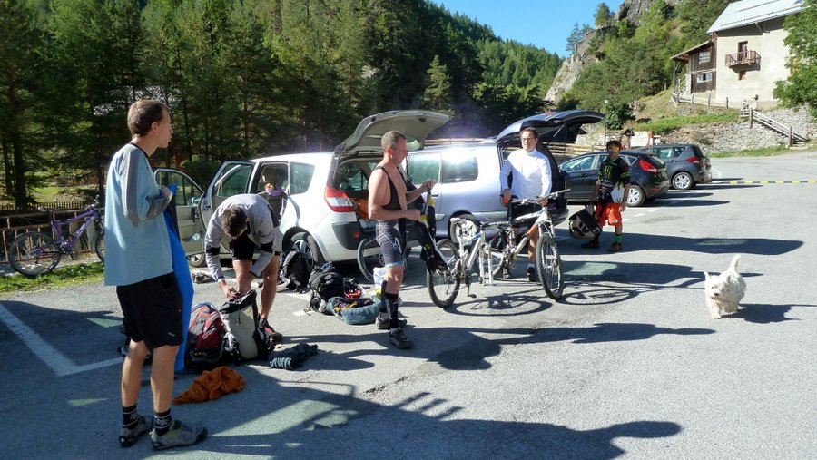 #1 Start d Start d'un raid de 5 jours : Ultime rangement de sac pour 5 jours de liberté complète en haute montagne... Miam!