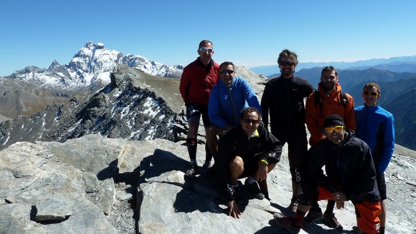 Pic de Caramatran : Un des sommets structurant de notre raid que voilà gravit. C'est pour beaucoup le premier 3000m à VTT!