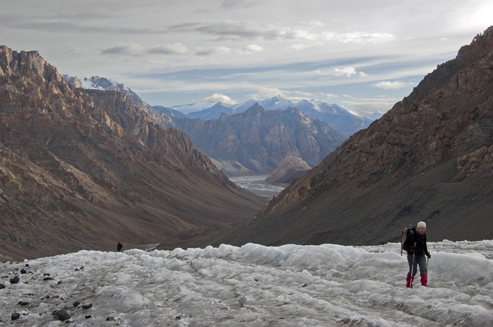 Parang La : 12ème étape : Remontée du glacier du Parang.