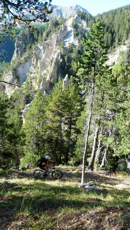 Géologie locale : Le sentier devient à nouveau super après la section NR