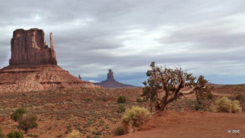 #14 Monument Valley : Clin d Monument Valley : Clin d'oeil à la grisaille Grenobloise ;)