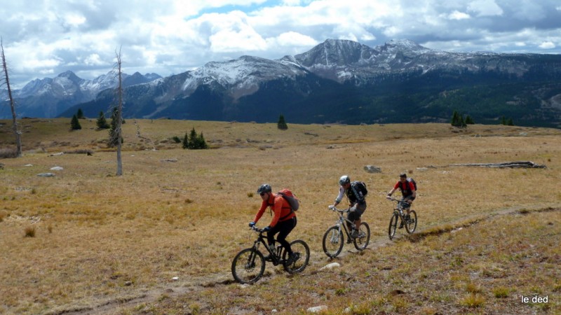 #7 Colorado trail : File indienne (en plein pays Commanches) :) Colorado trail : File indienne (en plein pays Commanches) :)