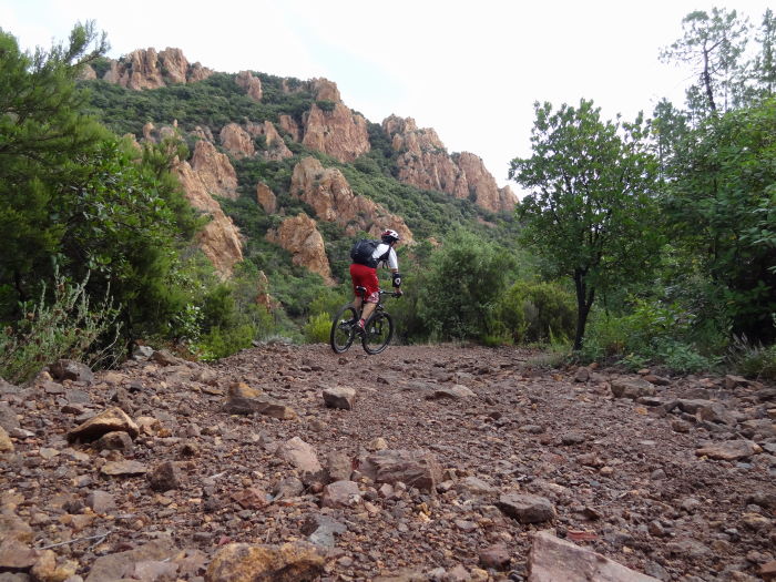 #5 Mont Saint-Martin : Descente sur Maure Vieil. Mont Saint-Martin : Descente sur Maure Vieil.
