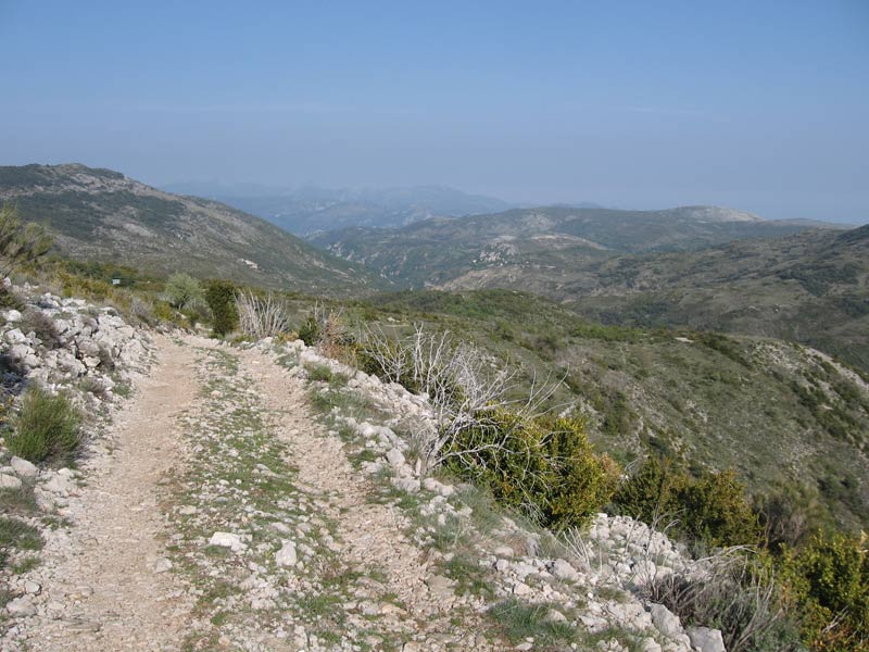 #3 Colle Belle : Vue sur Bézaudun. Colle Belle : Vue sur Bézaudun.
