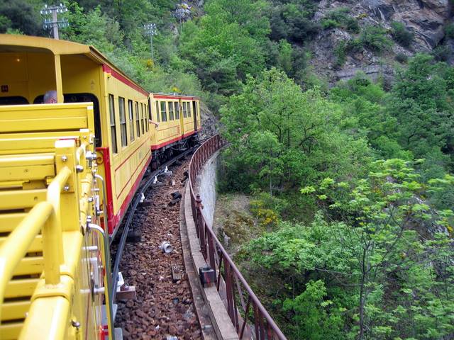 Train jaune : Et voilà le train retour pour remonter de cette descente excellente ;-)