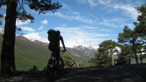#2 Face aux Ecrins : Les Agneaux recouvert d Face aux Ecrins : Les Agneaux recouvert d'une couche de neige nous font de l'oeil.