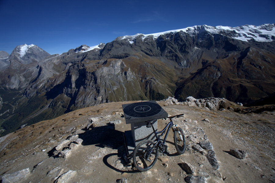 Petit Mont Blanc : contrastes automnales