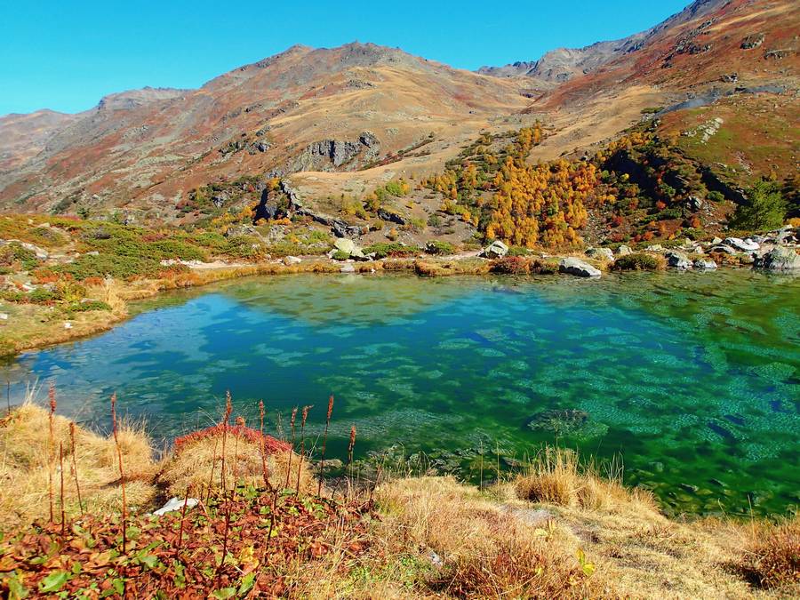 Lac Vert : petit détour pédestre conseillé