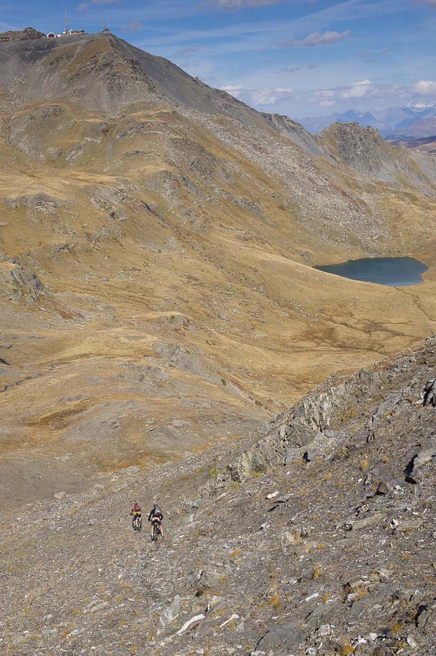 #17 descente su le Lac de Montfiot : sente très peu marquée, mais ca passe descente su le Lac de Montfiot : sente très peu marquée, mais ca passe