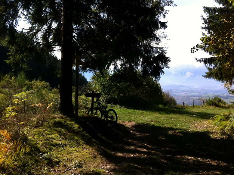 #5 Vers le Marais : Avec vue sur la vallée et le Vercors. Vers le Marais : Avec vue sur la vallée et le Vercors.