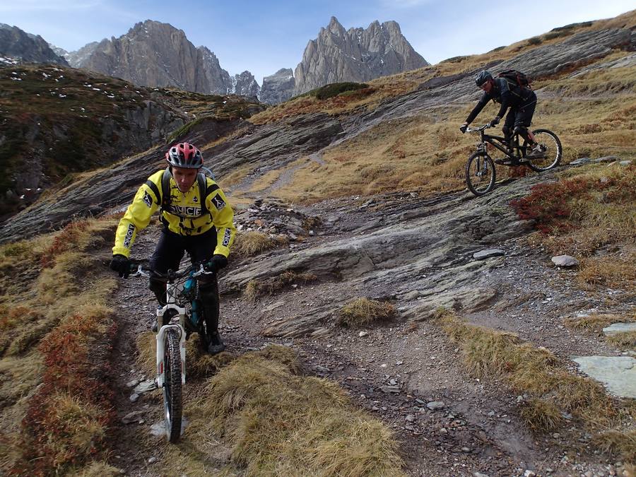 #12 Rochilles : Une succession de farnchissements Rochilles : Une succession de farnchissements