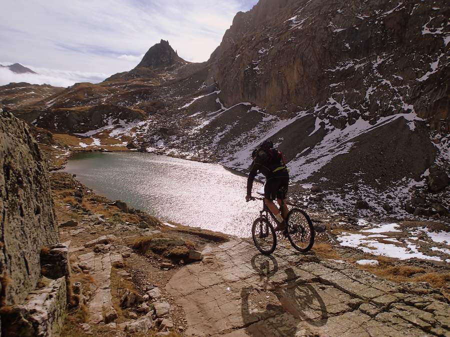 Lac des Cerces : sings prêt à plonger