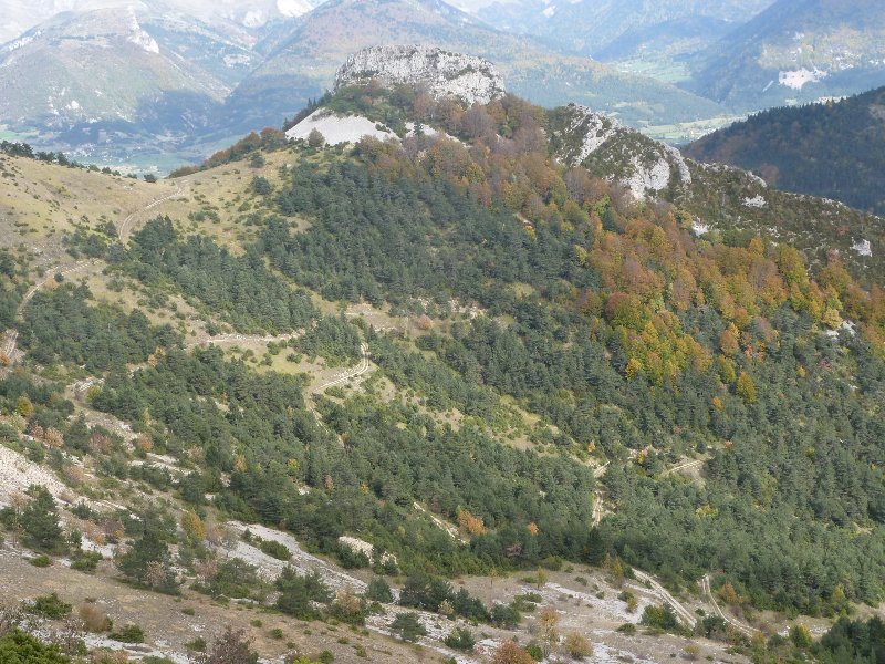 Roc Bernon : Utiliser plutôt cette belle piste venant d'Oches que l'infame portage obligatoire en venant de Vaunières