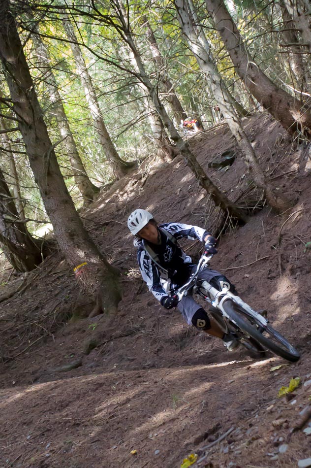 Leo mode DH : rapide comme sentier en tout cas