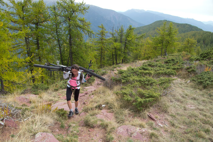 #3 Un peu de portage : sur la crête du Mt Autcellier. Un peu de portage : sur la crête du Mt Autcellier.