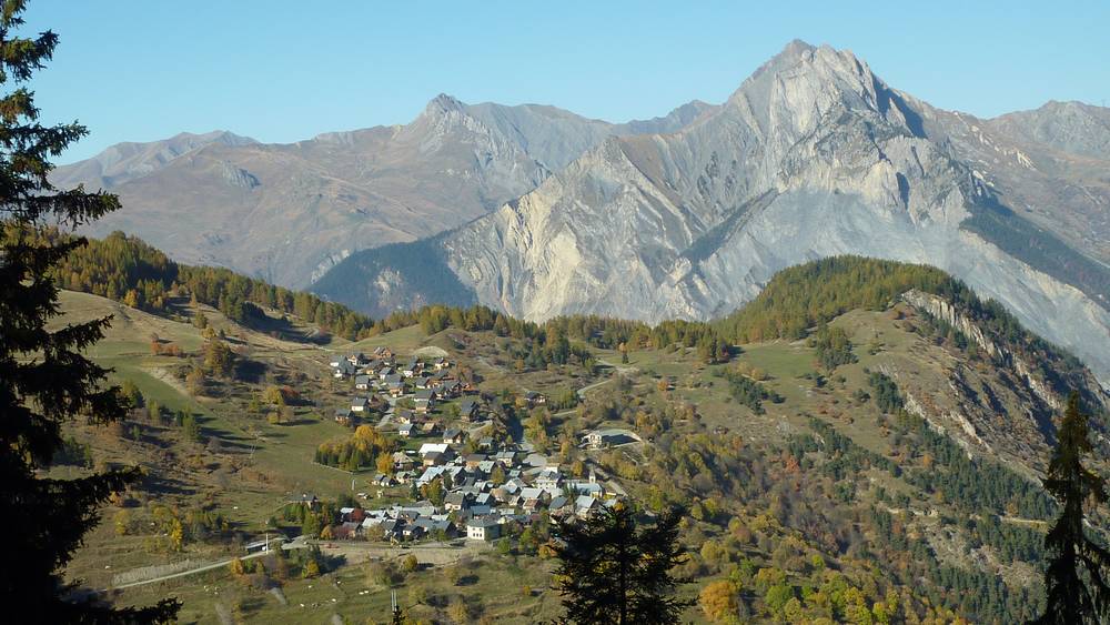 #21 Albanne : le village savoure les derniers rayons de soleil Albanne : le village savoure les derniers rayons de soleil