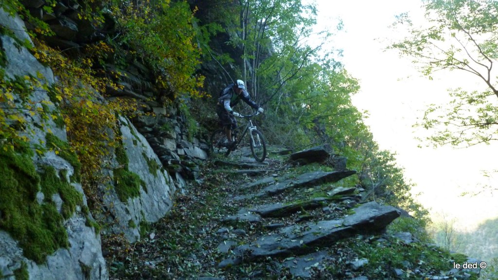 Sentier du Cudray : De très belles sections sur tout l'itinéraire