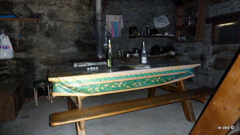 #5 chalet du col de l chalet du col de l'Arc : Nettement plus austère que la Fraitière mais il a le mérite d'exister