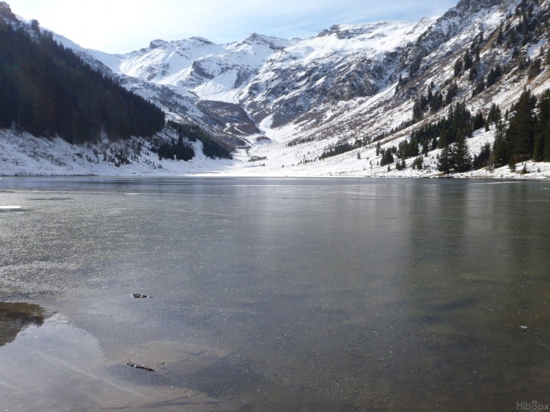 Lac de Gers : L'eau n'a pas l'air chaude.