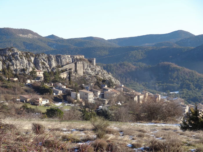 Trigance : Au soleil mais ça caille à pierre fendre.