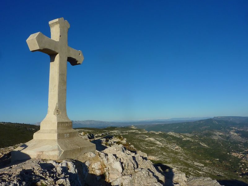 vue plein nord : sacrée croix !