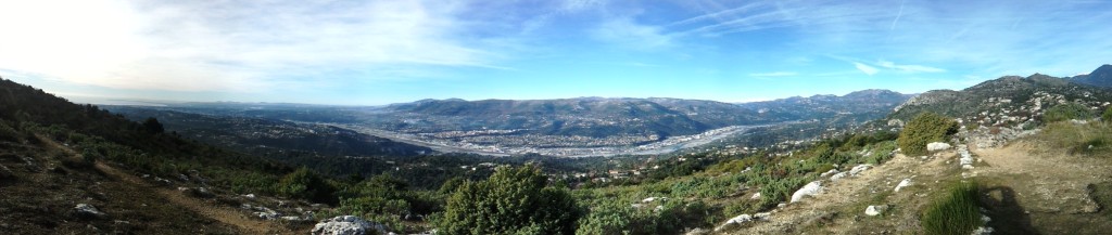 #1 Pano vallée du Var : Un autre point de vue de la vallée du Var. Pano vallée du Var : Un autre point de vue de la vallée du Var.