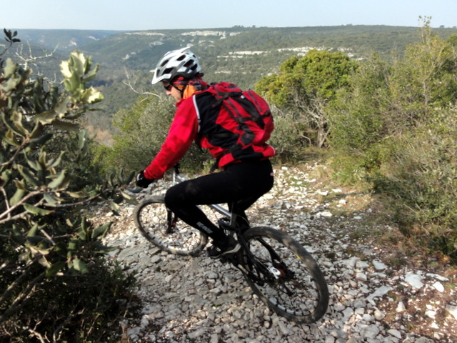 #1 Henri : Descend vers la Baume. Henri : Descend vers la Baume.