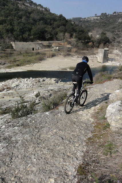 #7 Laurent : arrive sur la Baume par une belle dalle. Laurent : arrive sur la Baume par une belle dalle.