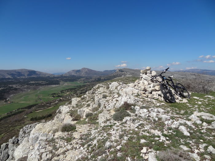 Colle de Rougiès : Point culminant de la balade : 1335 m.