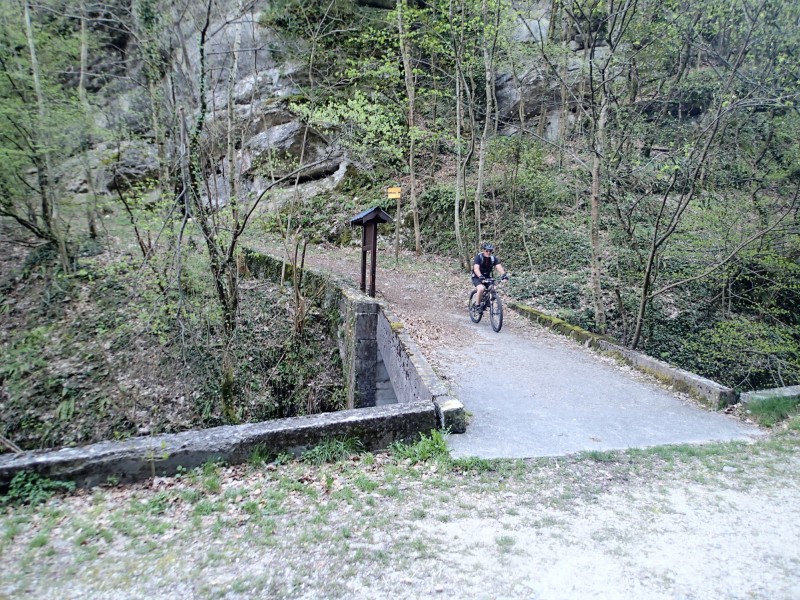 #4 Arrivée au pont Charvet : JPol tranquille... Arrivée au pont Charvet : JPol tranquille...