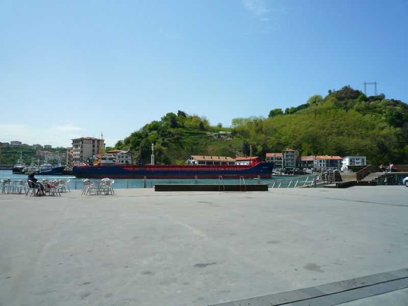 #9 Port : Avec les entrées et sorties des vraquiers dans le port Port : Avec les entrées et sorties des vraquiers dans le port