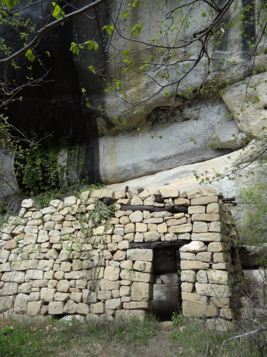 #7 Habitation en pierres sèches : Combien de temps qu Habitation en pierres sèches : Combien de temps qu'elle est là ?